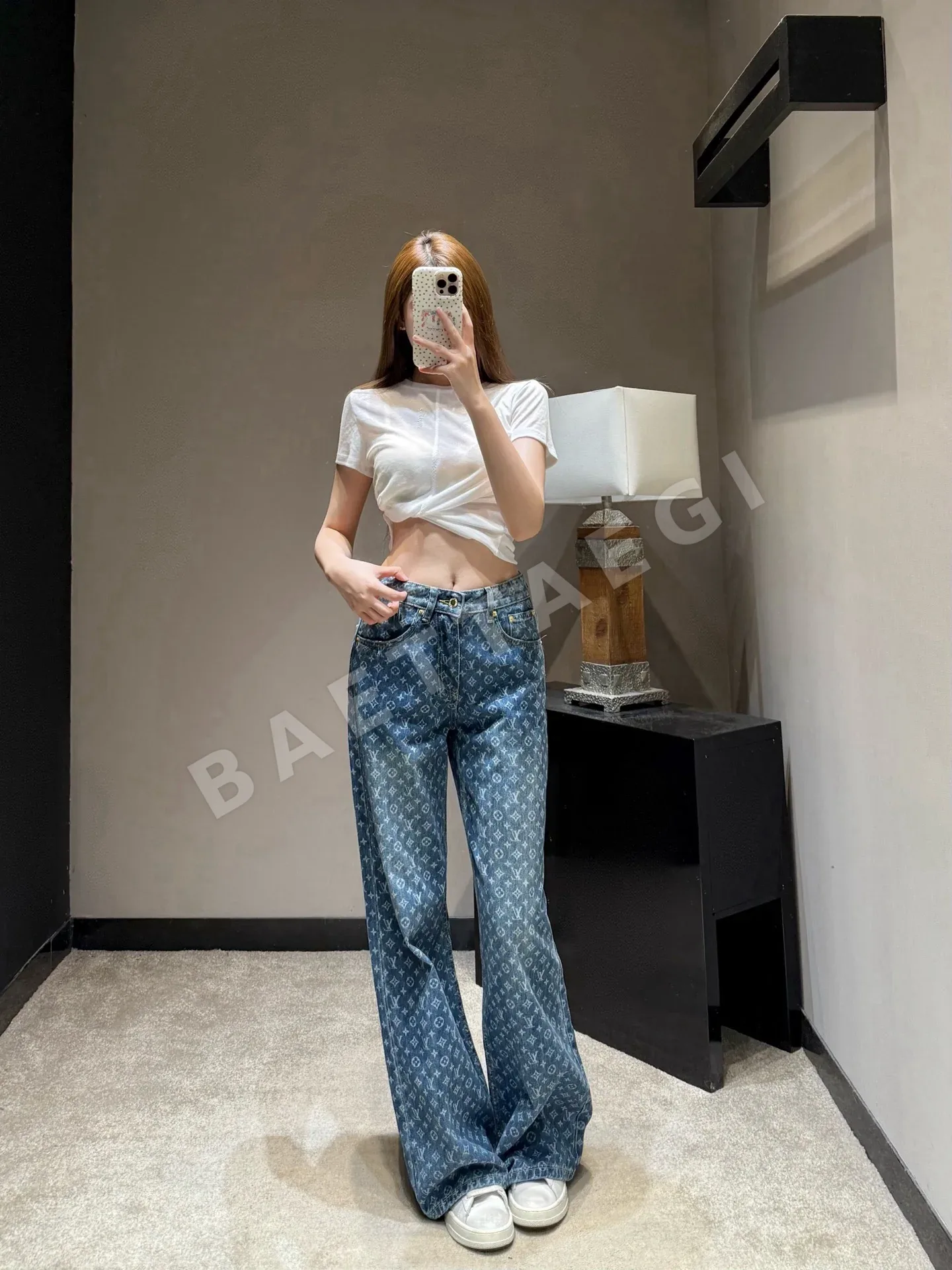 루이비통 모노그램 와이드 레그 데님 바지 상세 이미지 6
