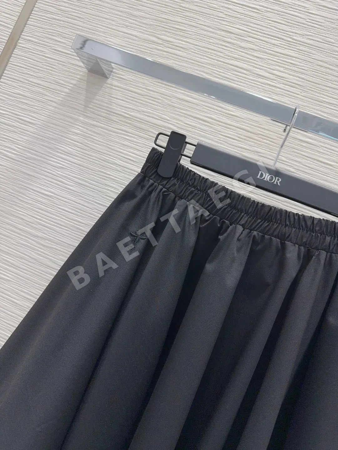 디올 이레귤러 미디 스커트 상세 이미지 3