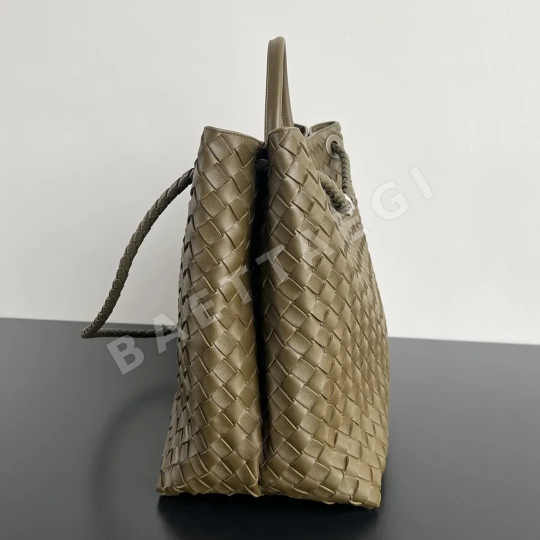 보테가베네타 안디아모 나파 가죽 핸드백 743575 4581 상세 이미지 2