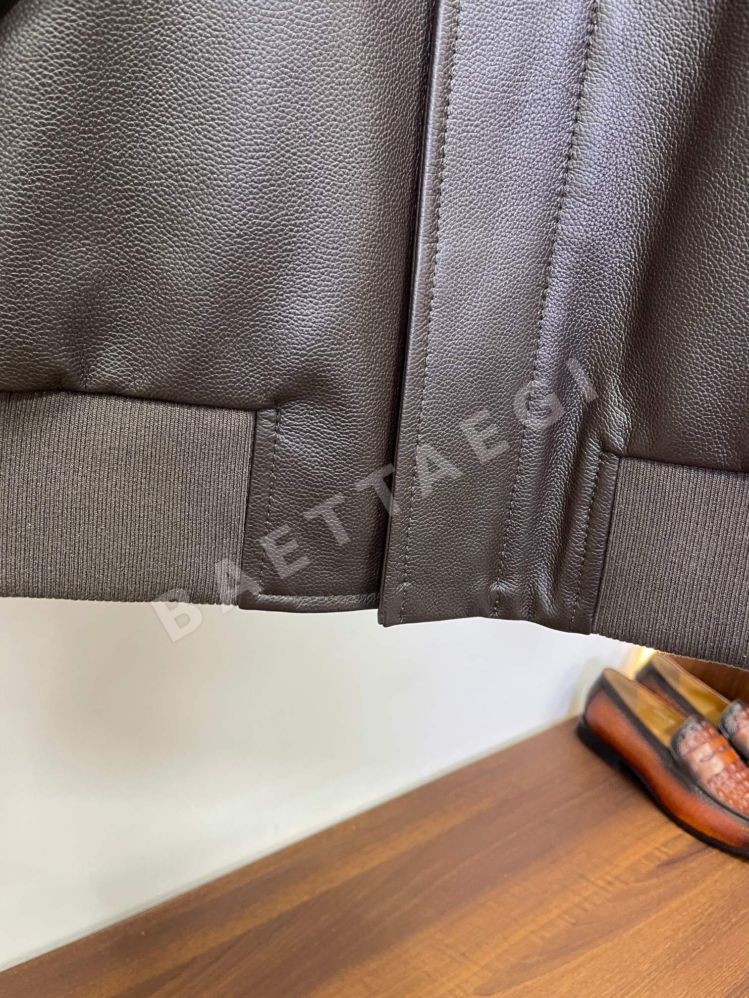 로에베 램스킨 다크브라운 베이스볼 자켓 남성용 상세 이미지 5