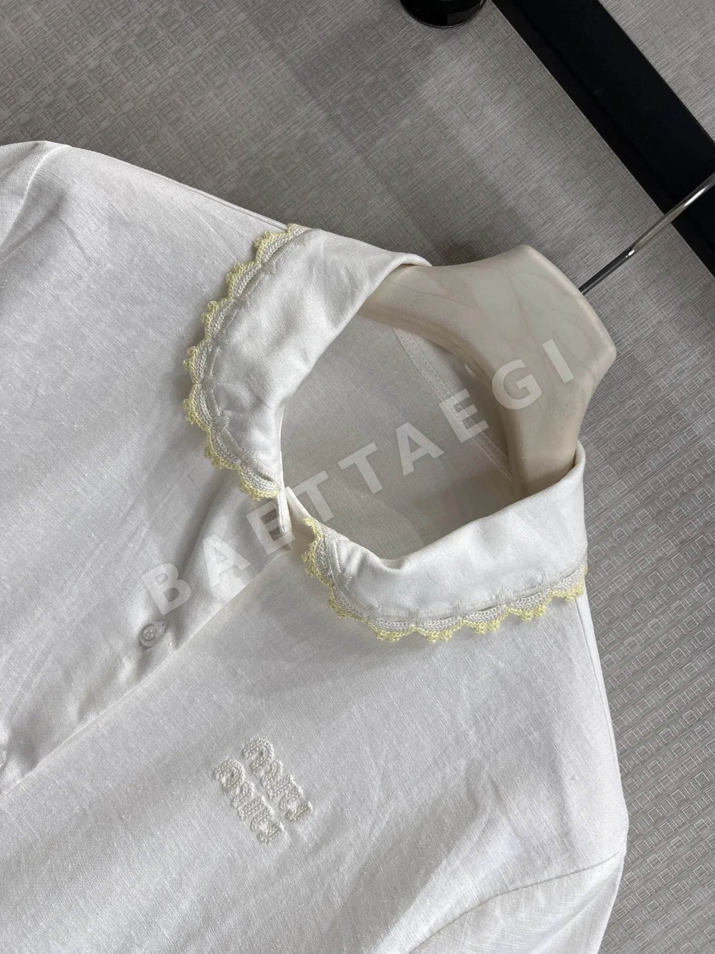 미우미우 피터팬 카라 레이스 트림 반팔 티셔츠 상세 이미지 5