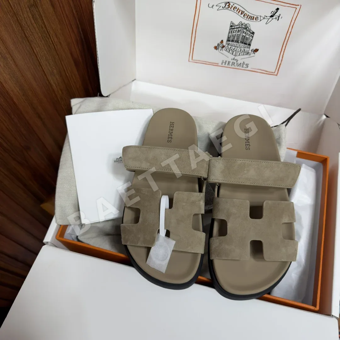 에르메스 시프레 스위프트 가죽 고트스킨 샌달 93935