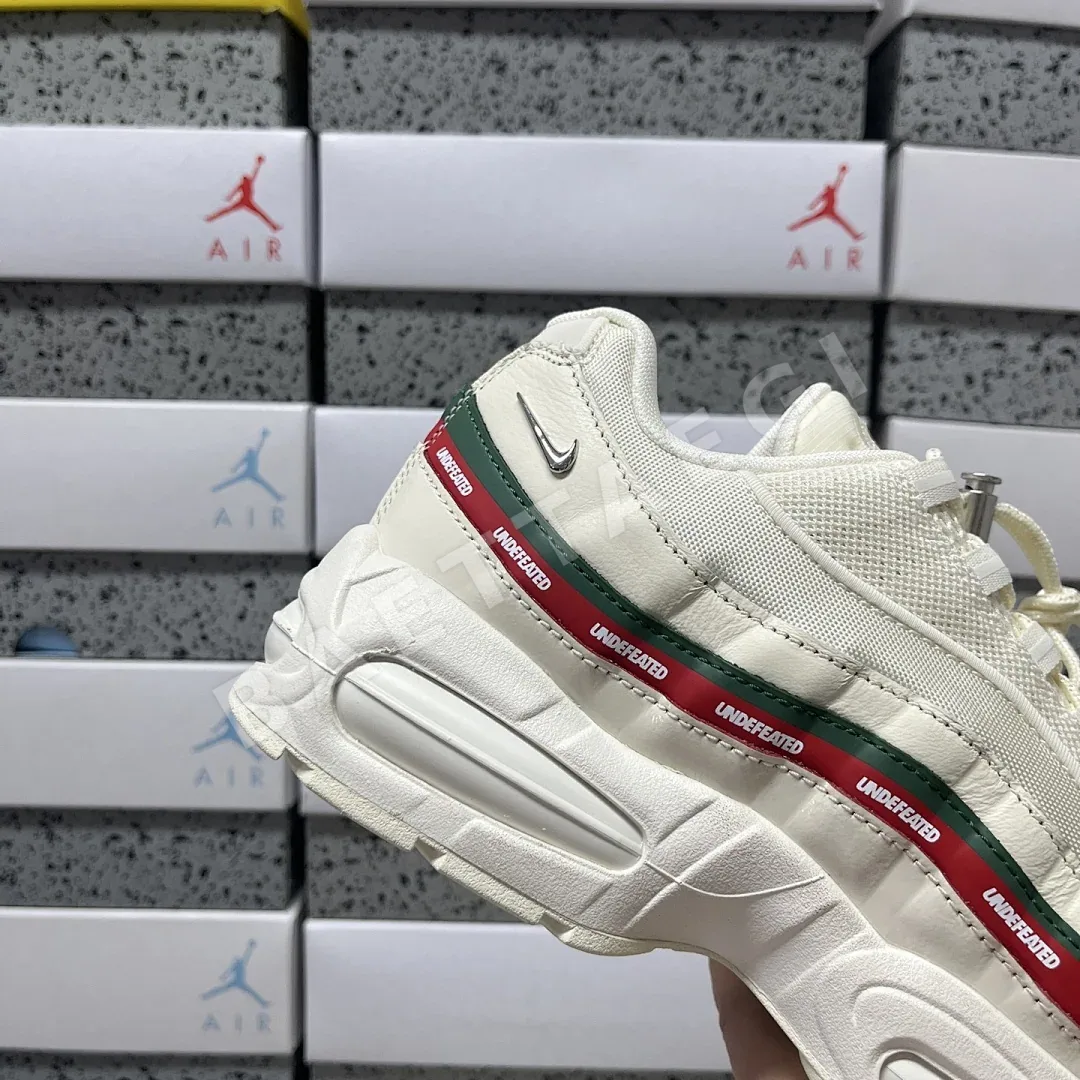 나이키 [GX] 에어 맥스 95 SP IB4453-100 201213 Nike Air Max 95 SP Undefeated Sail 상세 이미지 9