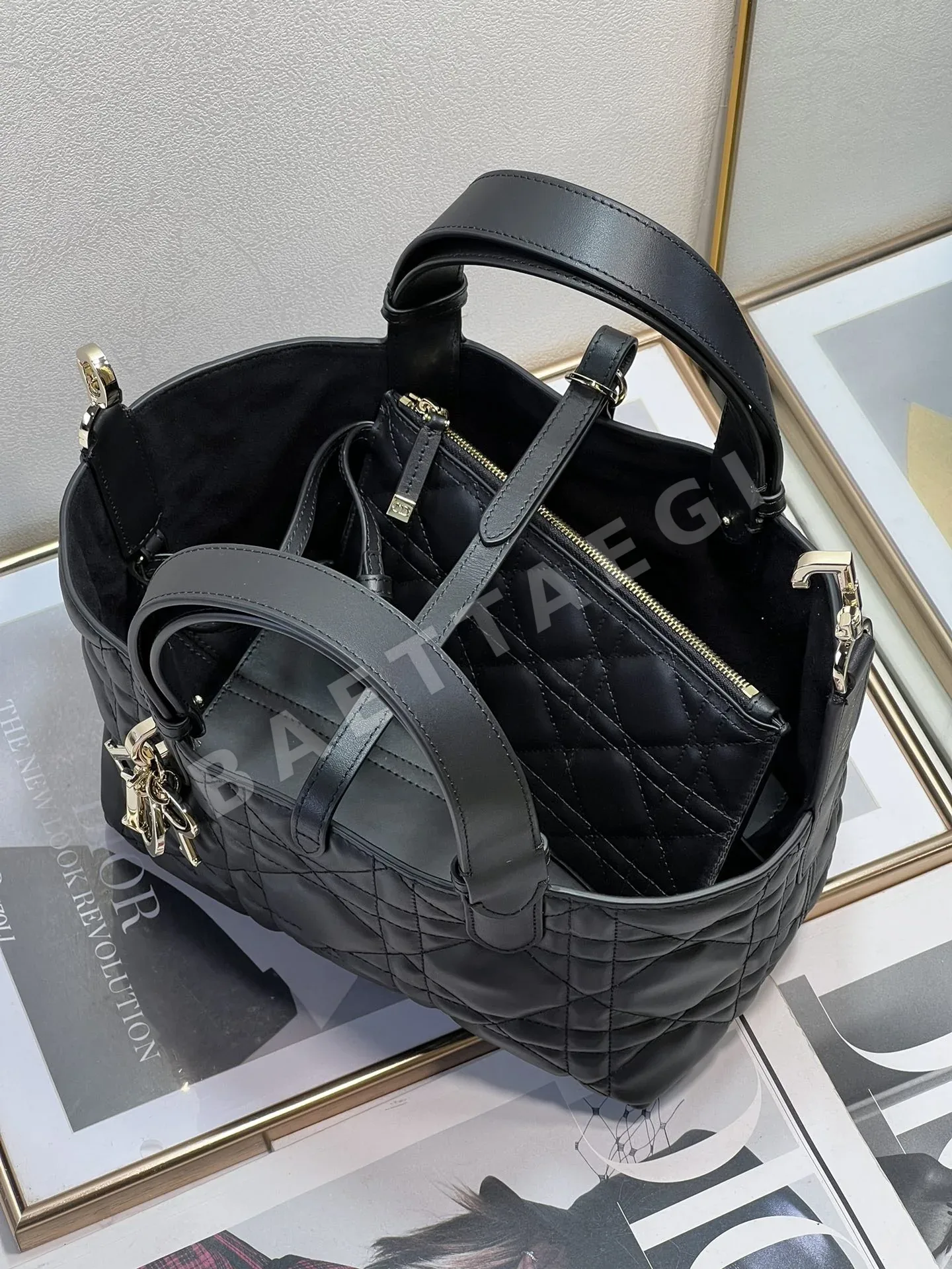 디올 뚜주흐 토트백 상세 이미지 9
