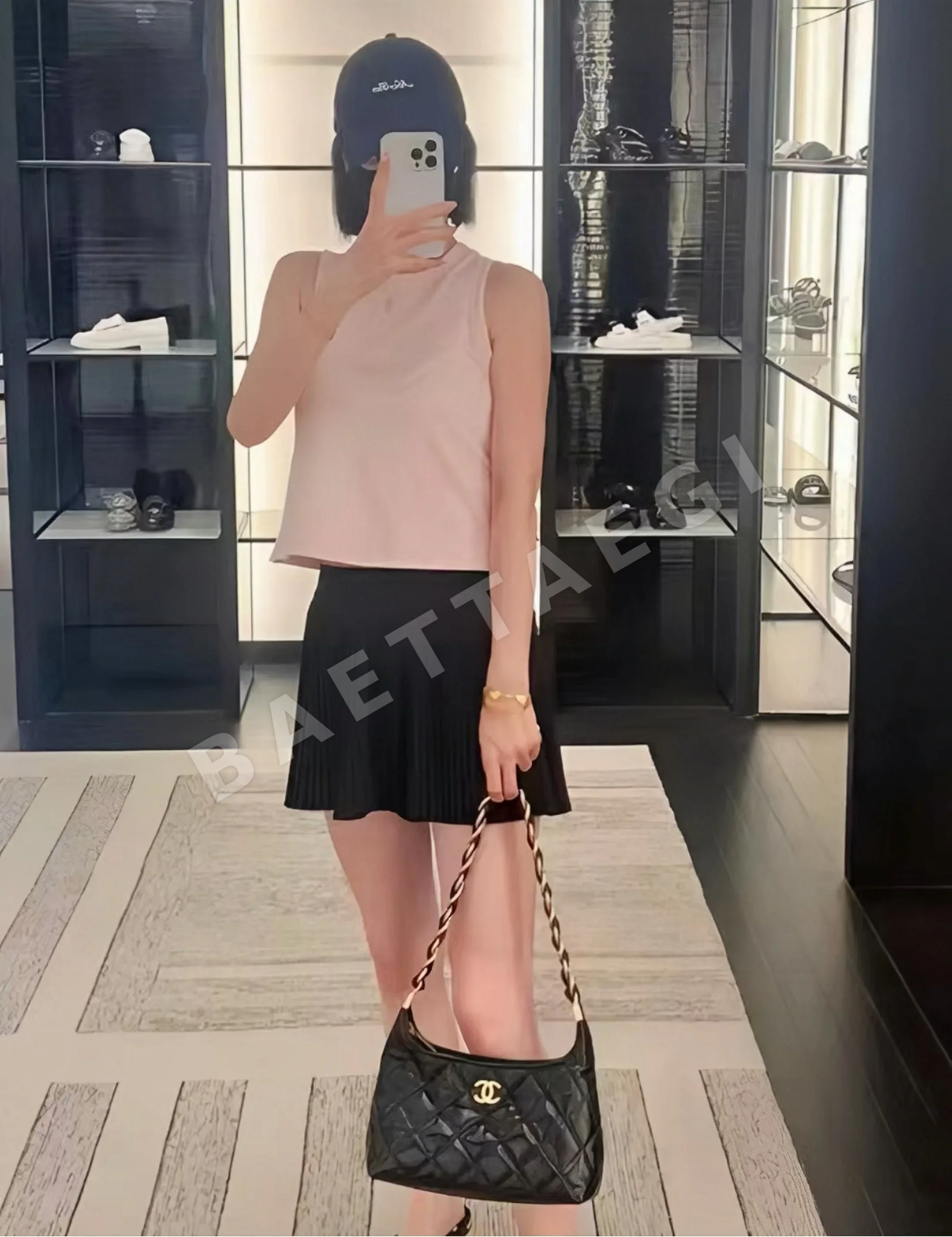 샤넬 미디움 블랙 숄더백 상세 이미지 6