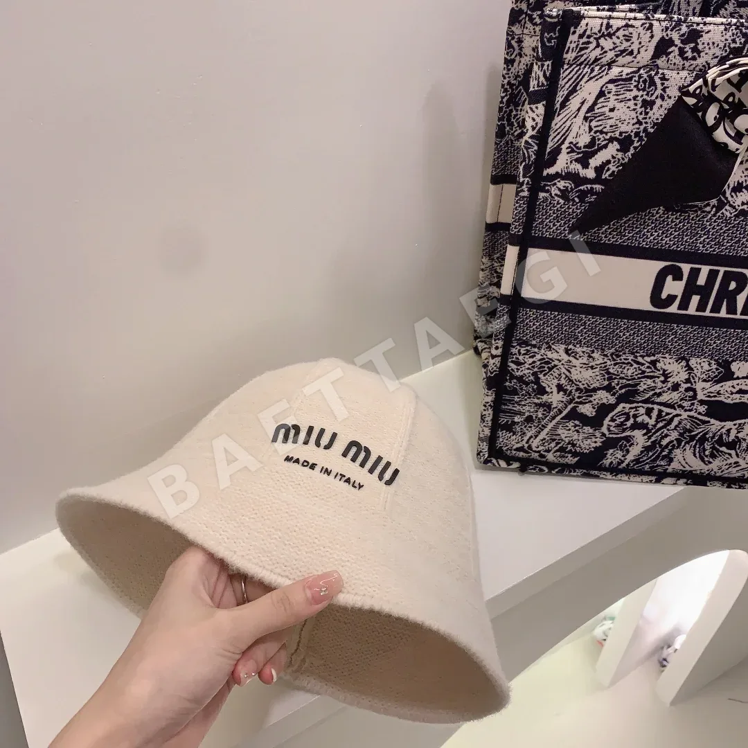 미우미우 캡 상세 이미지 2