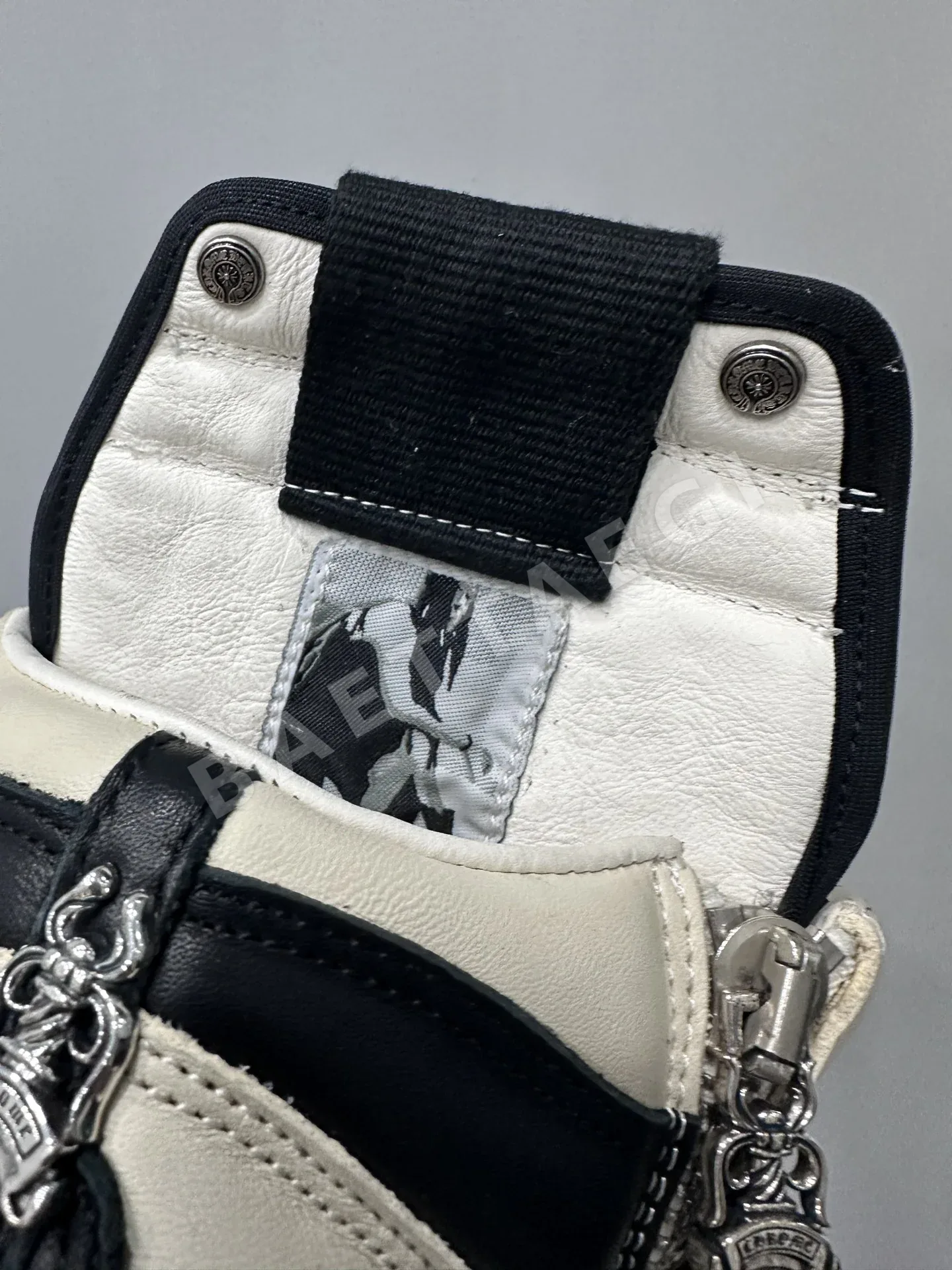 크롬하츠 부츠 화이트/블랙 925 실버 크로스 디자인 상세 이미지 6