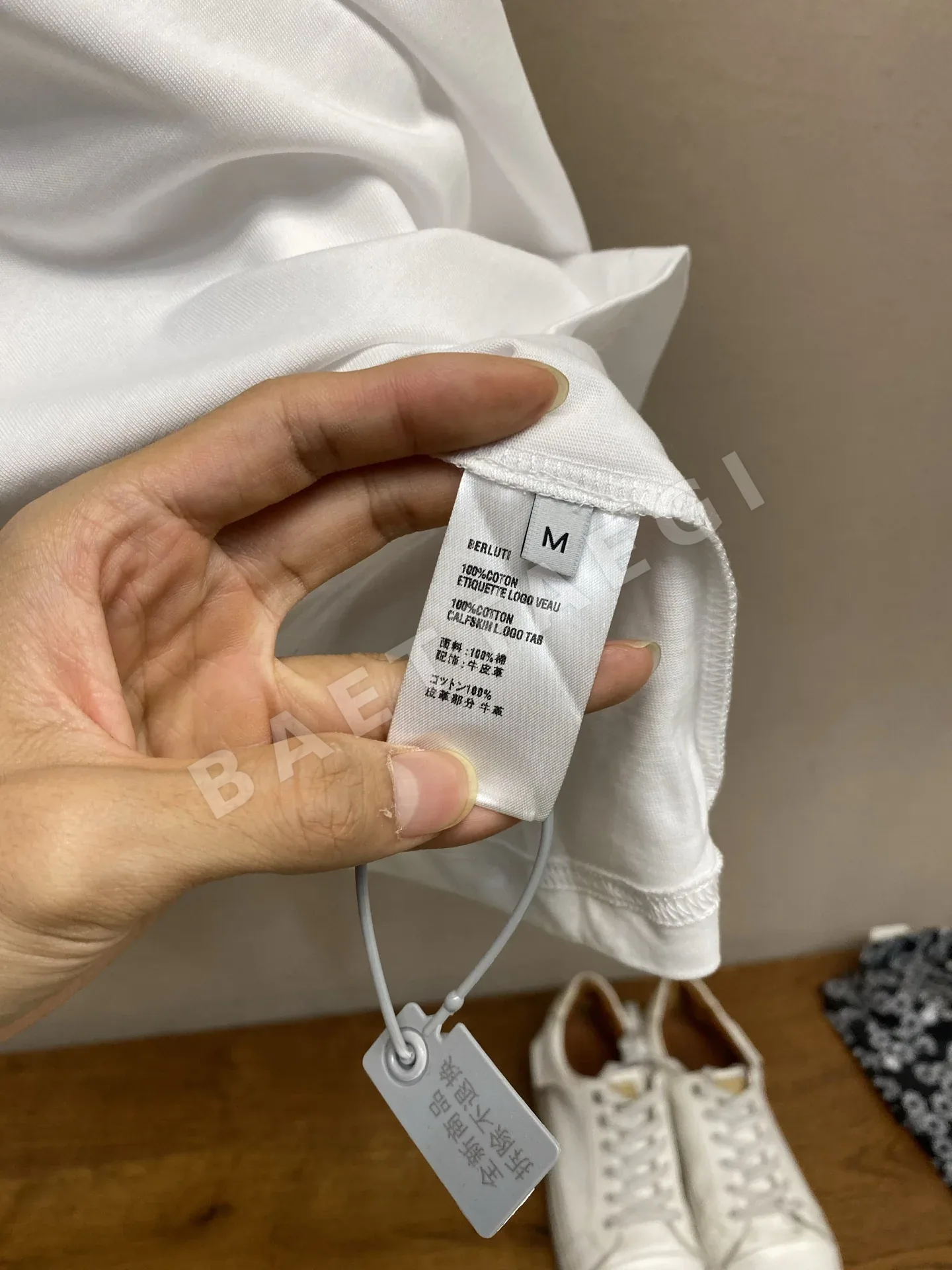 벨루티 크루넥 레더 엠블럼 코튼 반팔 티셔츠 상세 이미지 8