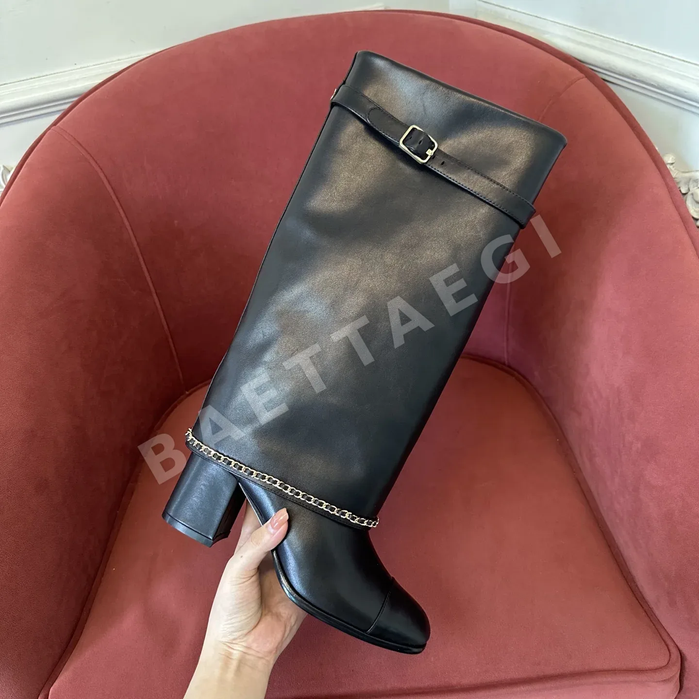 샤넬 체인 디테일 레더 롱 부츠 Black 상세 이미지 3