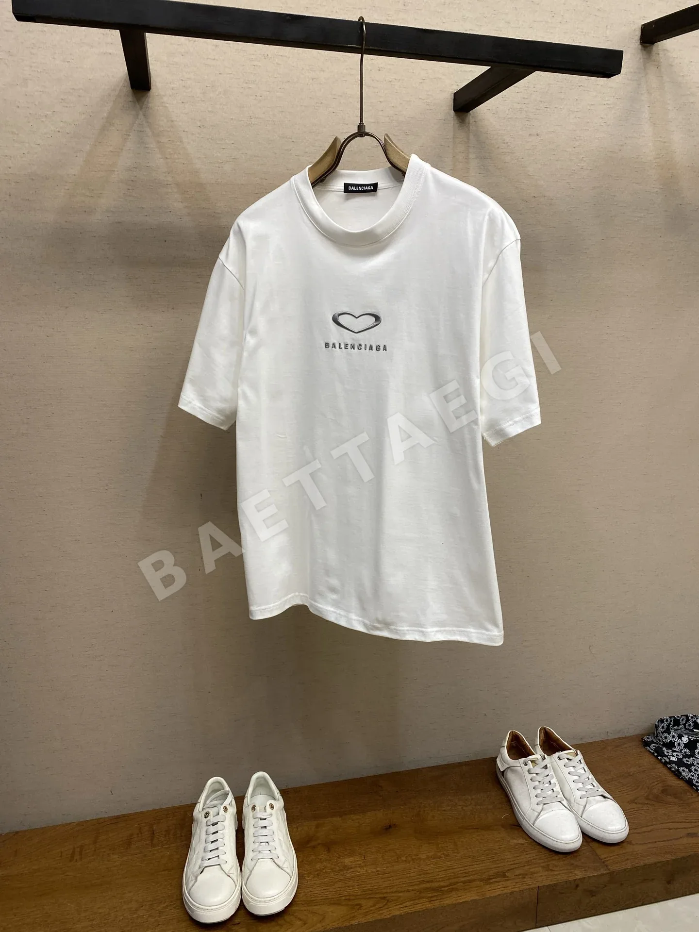 발렌시아가 남성 코튼 스트레치 반팔 티셔츠 148643