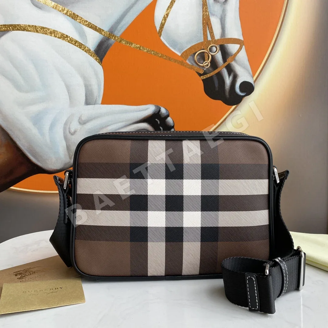 버버리 가방 상세 이미지 2