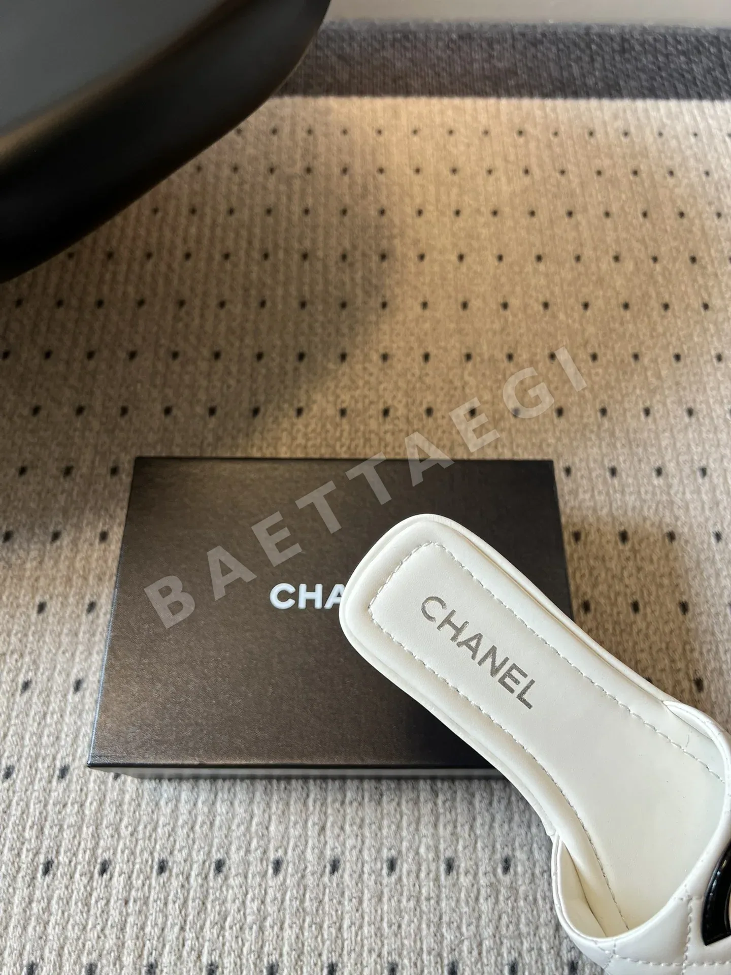 샤넬 더블 C 장식 다이아몬드 패턴 샌들 상세 이미지 8