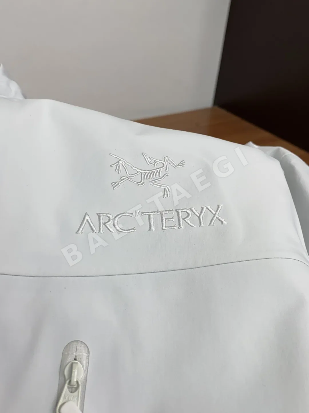 아크테릭스 알파 SV GORE-TEX 프로 남성 자켓 상세 이미지 9