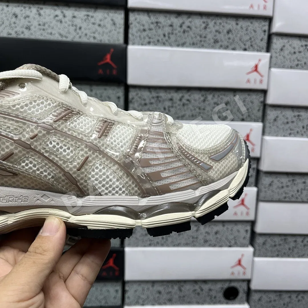 아식스 [ZC] 젤 카야노 12.1 1203B144-100 200426 Asics Gel-Kayano 12.1 Kith Paragon 상세 이미지 4