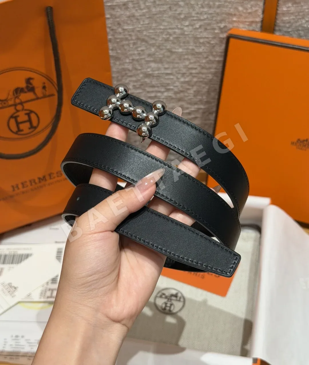 에르메스 H 버클 진주 장식 리버시블 가죽 벨트 상세 이미지 4