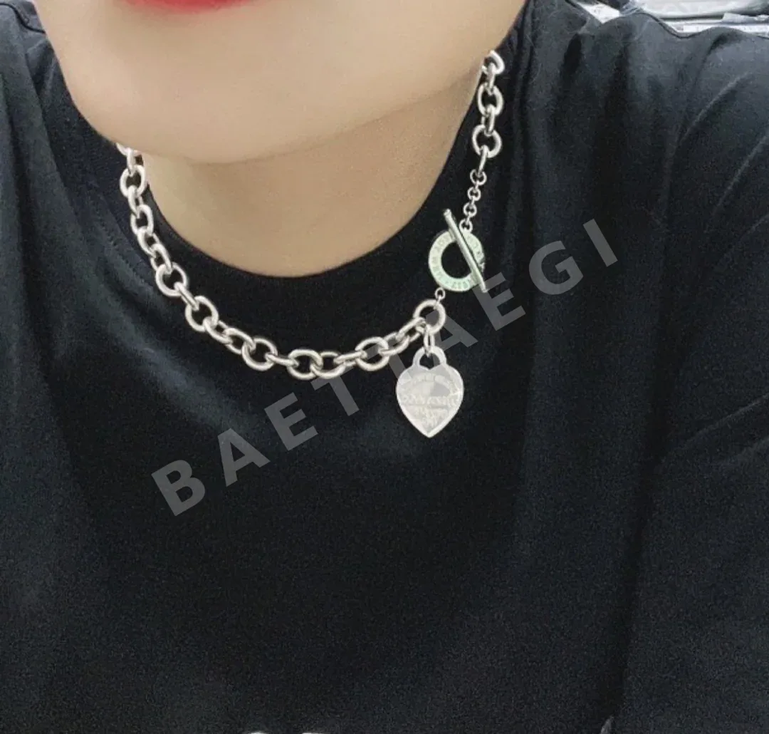 티파니 뉴 하트 OT 화이트 골드 목걸이 상세 이미지 4