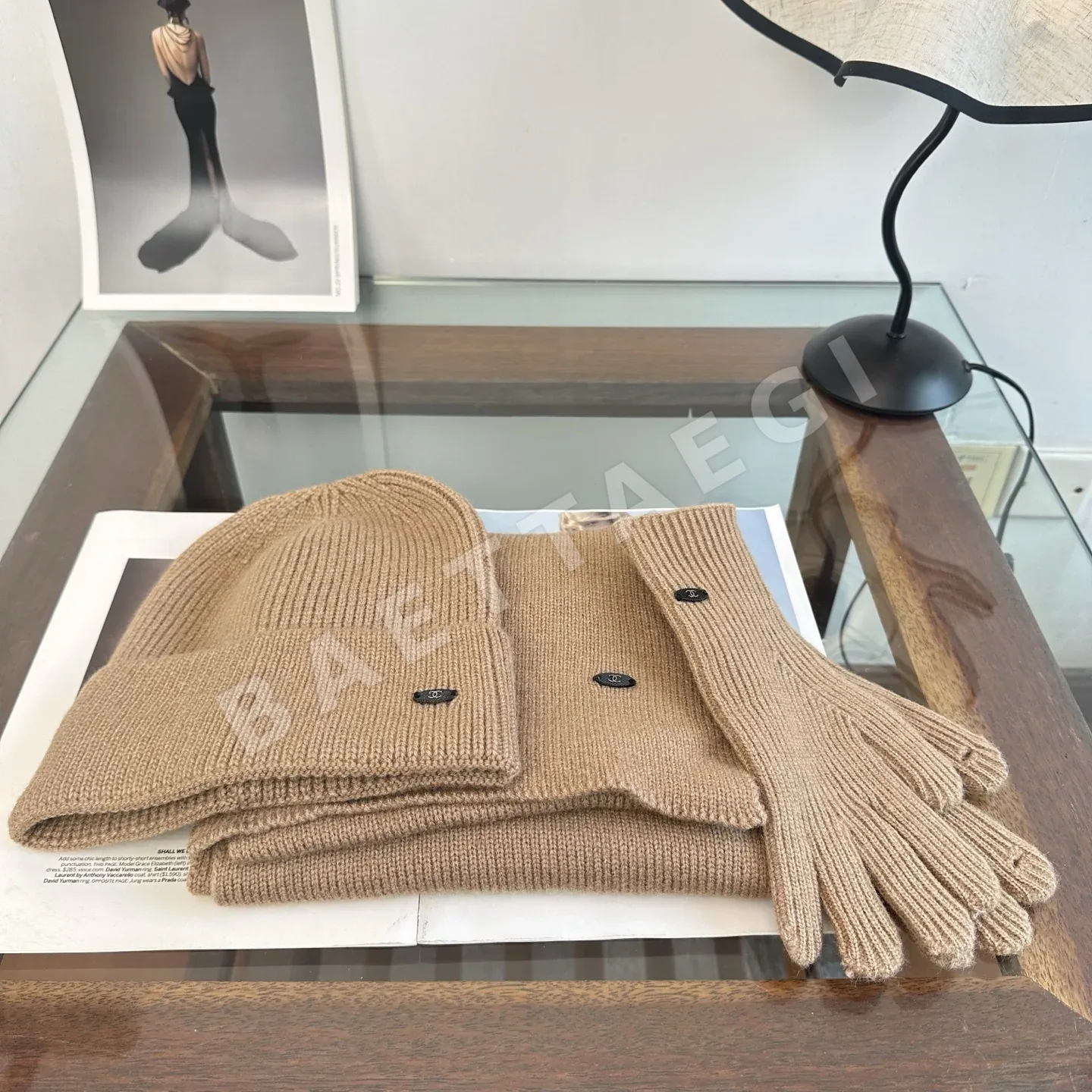 샤넬 울 니트 비니 접이식 챙 모자 185720