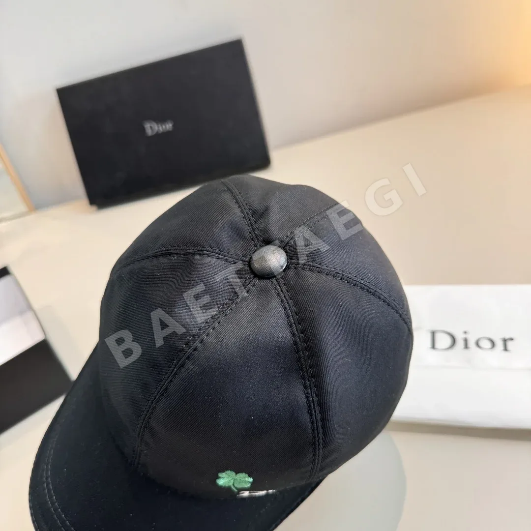 디올 자수 베이스볼 캡 상세 이미지 4