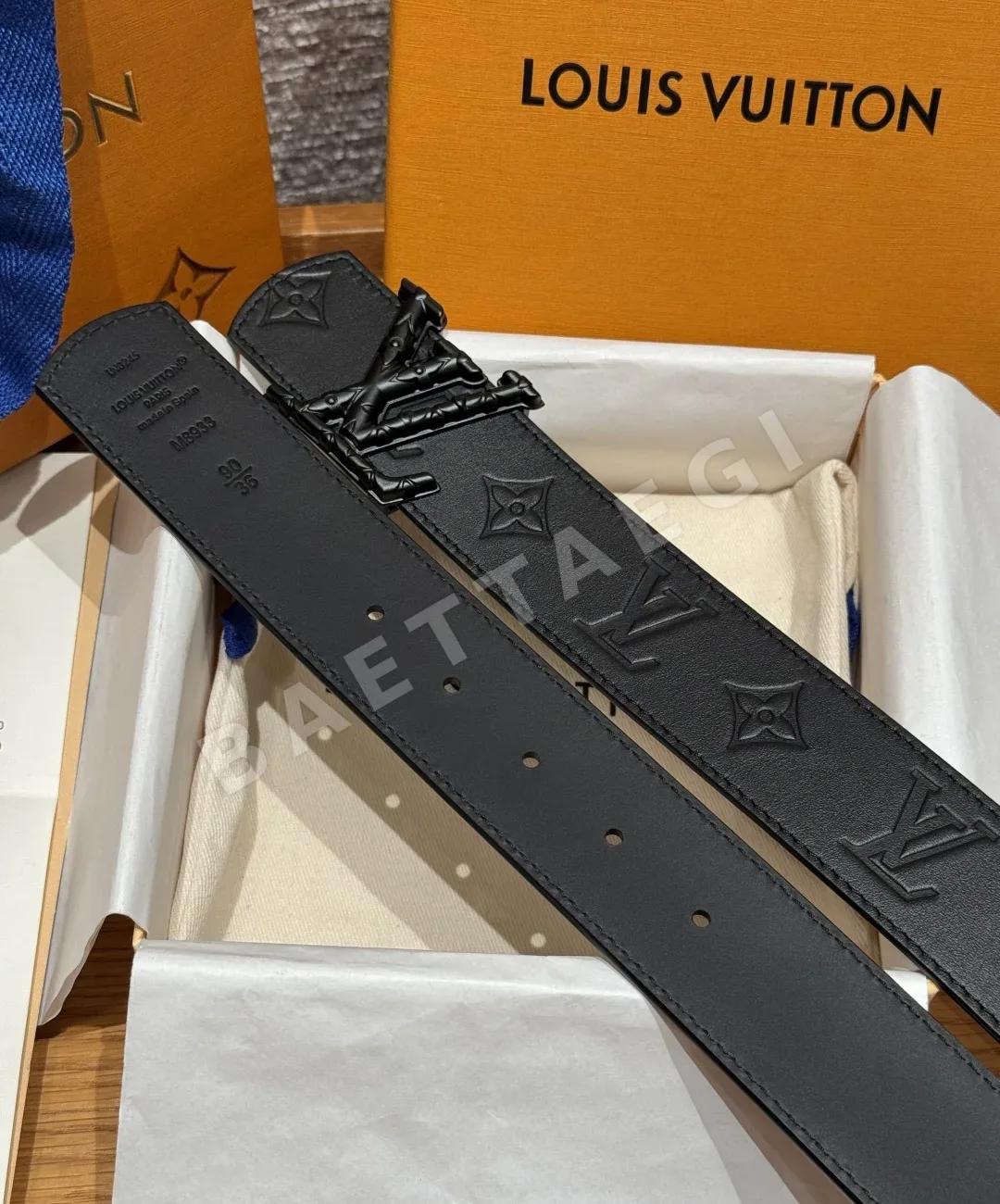 루이비통 디멘션 드리프트 플라워 스터드 40mm 리버시블 벨트 상세 이미지 6