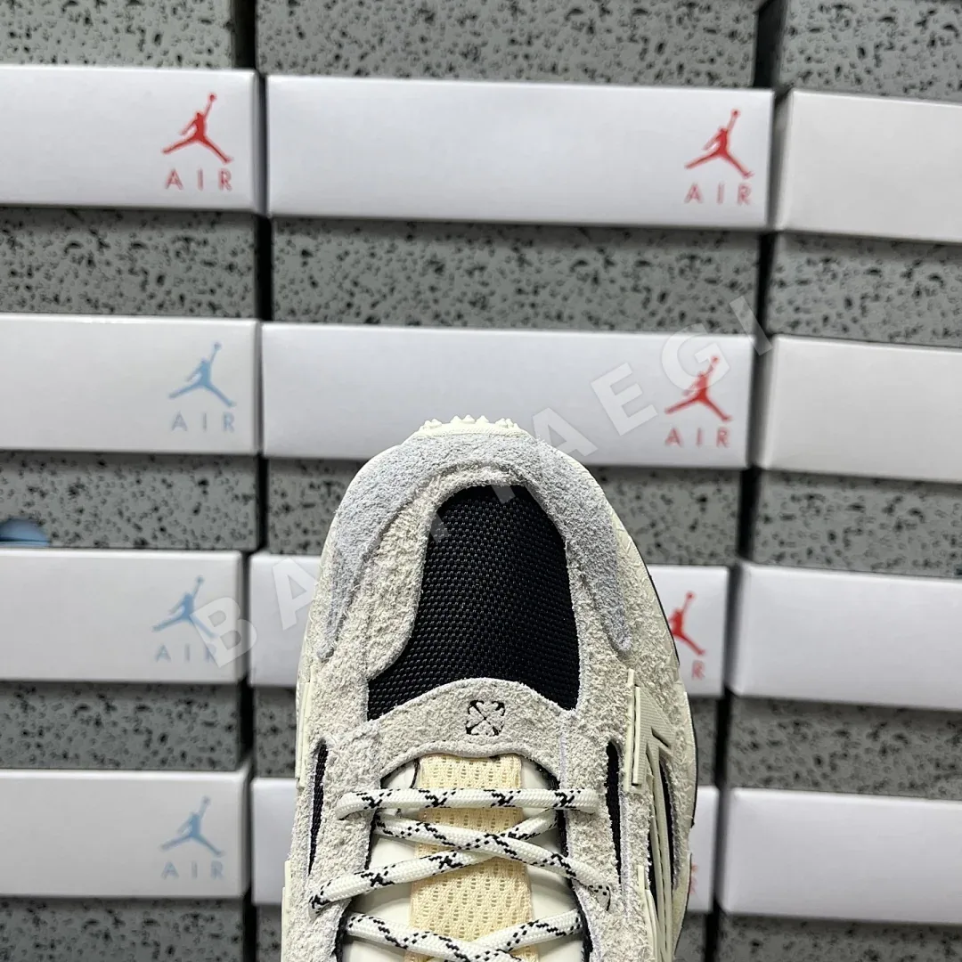 오프화이트 비 라이트 백 그레이 블랙 202418 Off White Be Right Back 상세 이미지 5