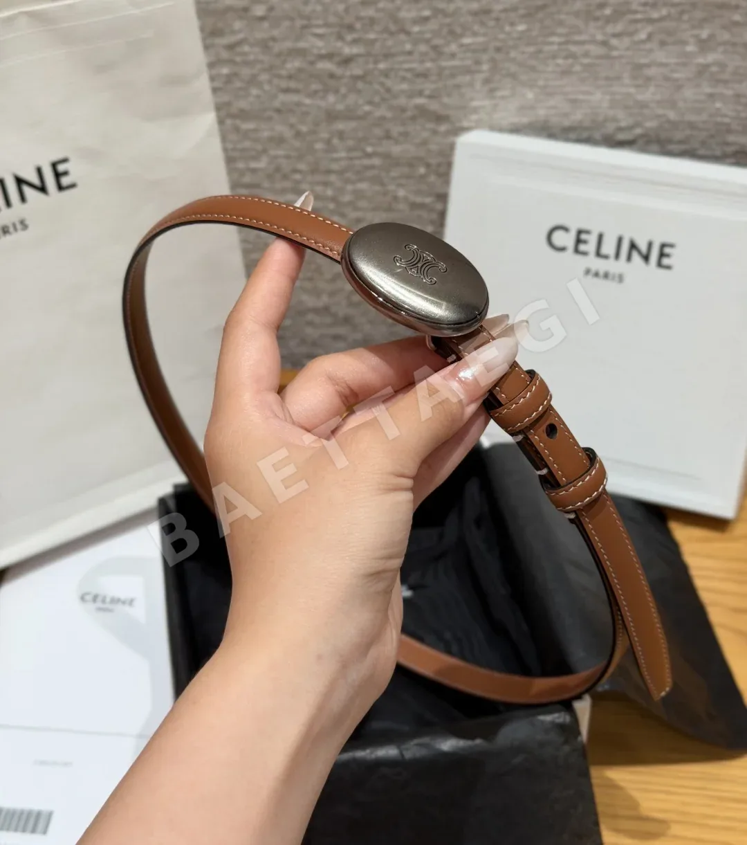 셀린느 트리옹 레더 TRIOMPHE 버클 얇은 벨트 상세 이미지 4