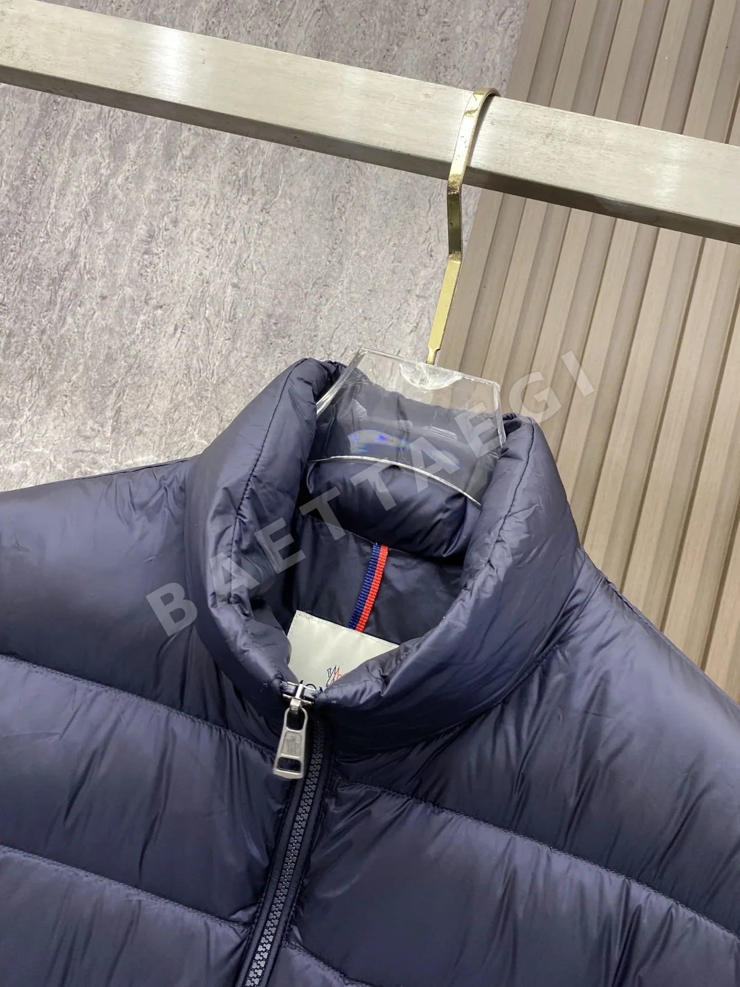 몽클레르 남성 경량 다운 패딩 상세 이미지 4