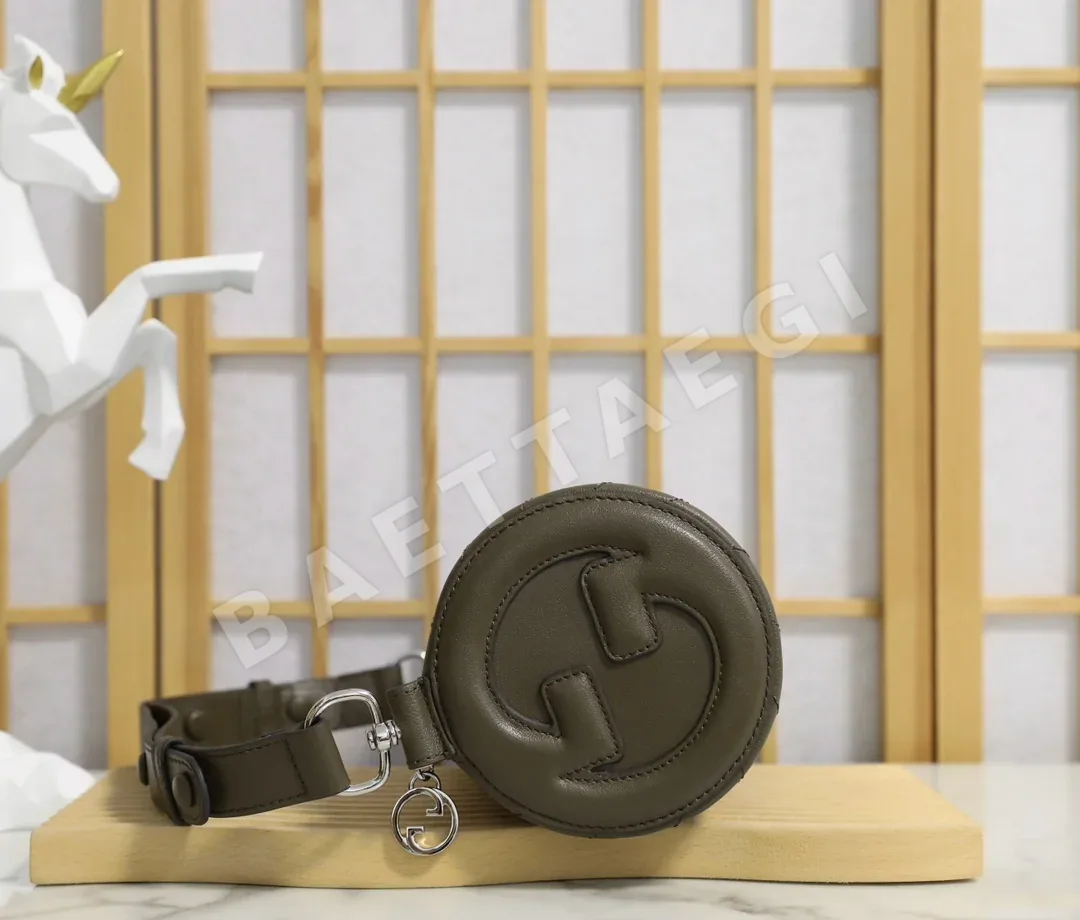 구찌 가치블론디 라운드 배럴 암핏 백 상세 이미지 4
