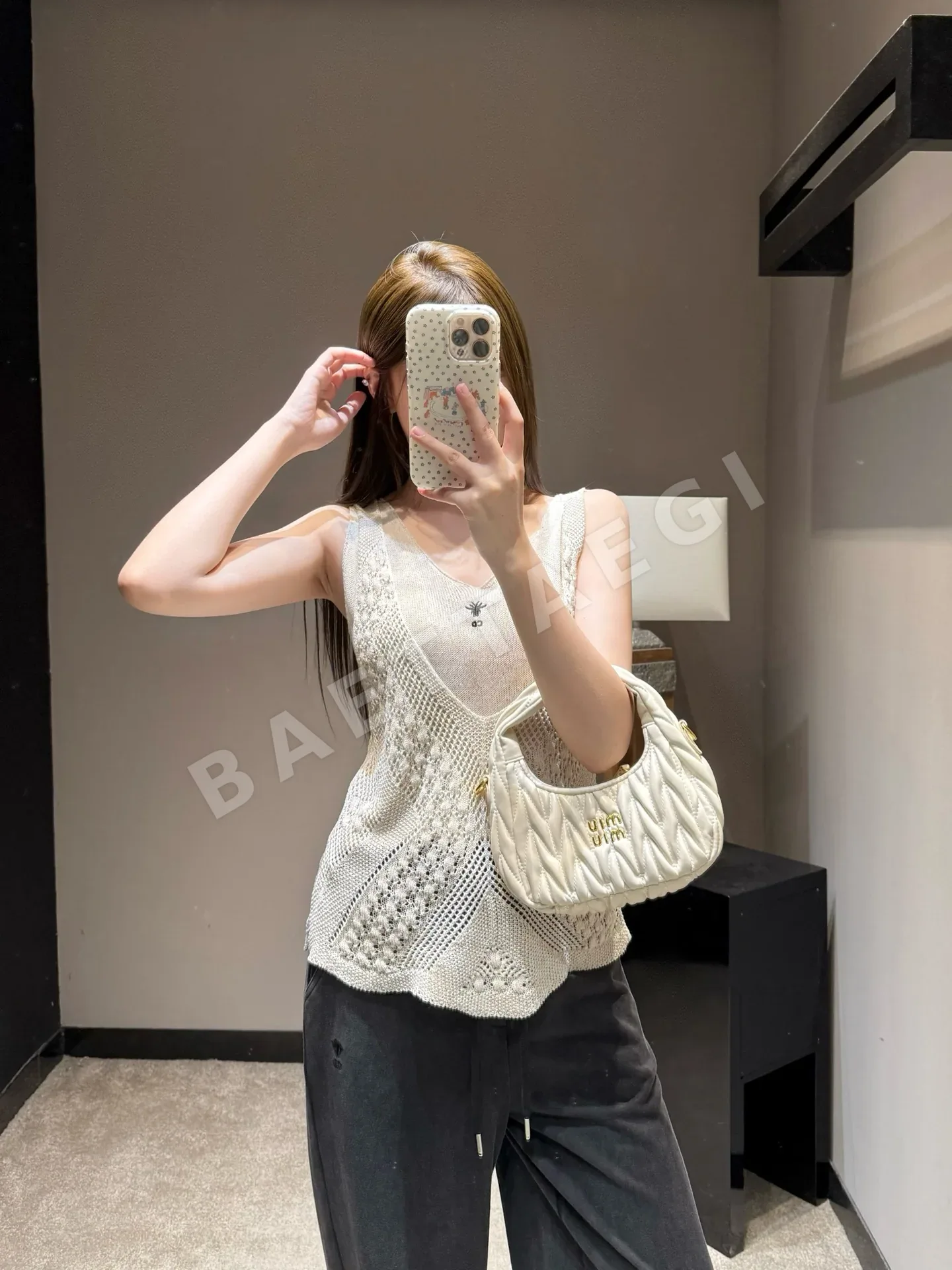 디올 린넨 혼방 V넥 여성 반팔 티셔츠 상세 이미지 9