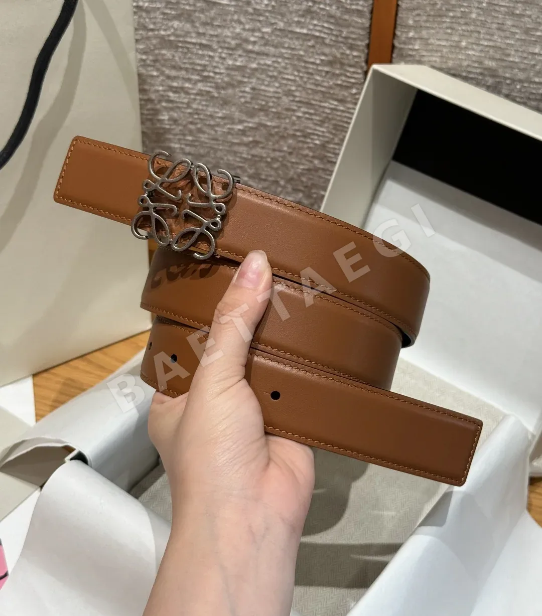 로에베 아나그램 양면 가죽 벨트 상세 이미지 3