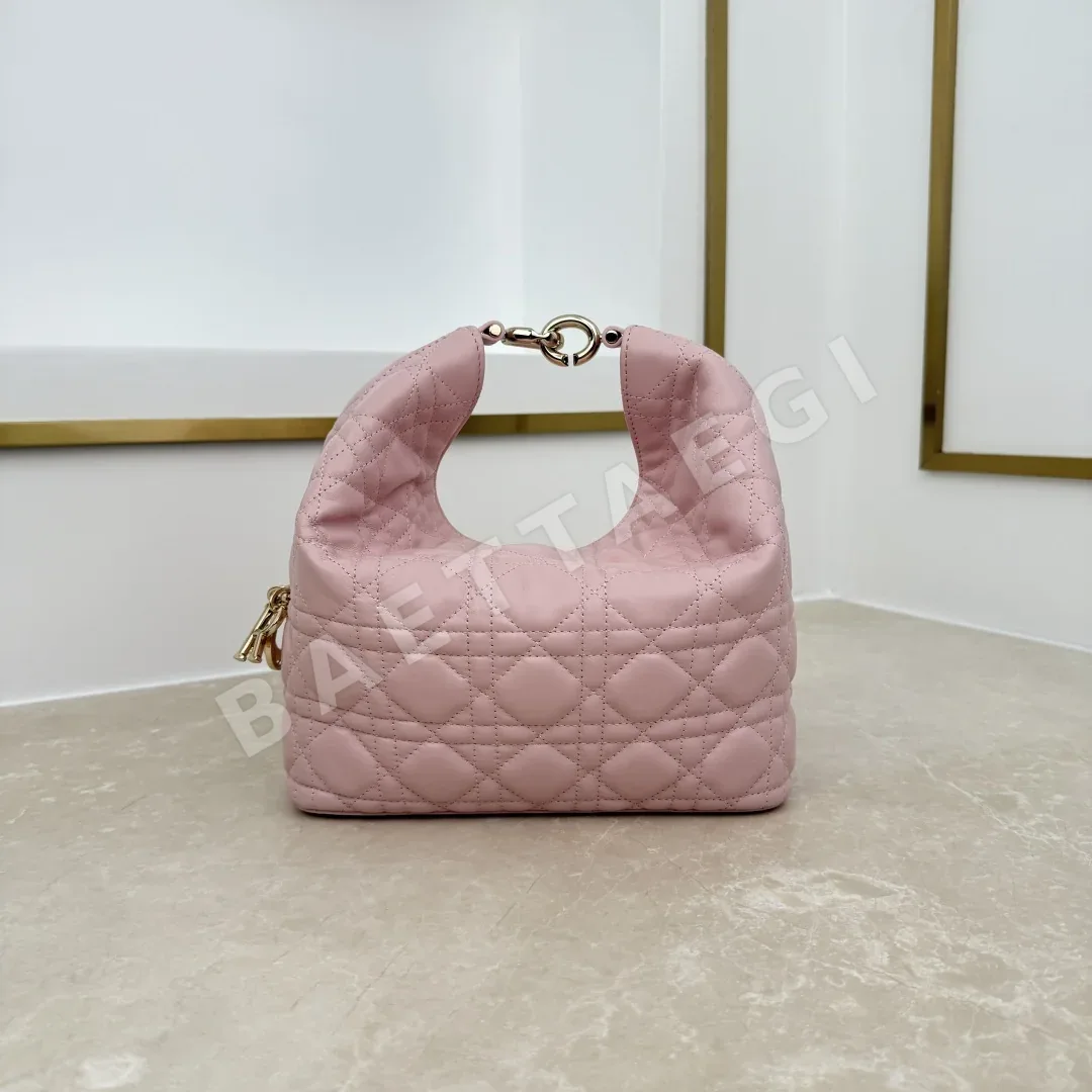 디올 투쥬르 호보 버킷 가방 상세 이미지 3