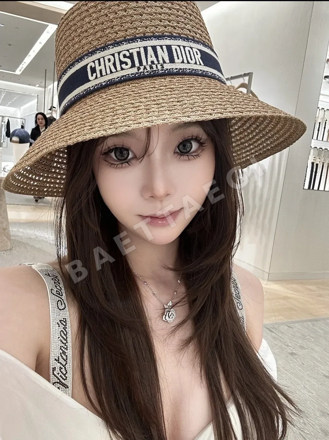 디올 투각 장식 밀짚 모자 상세 이미지 2