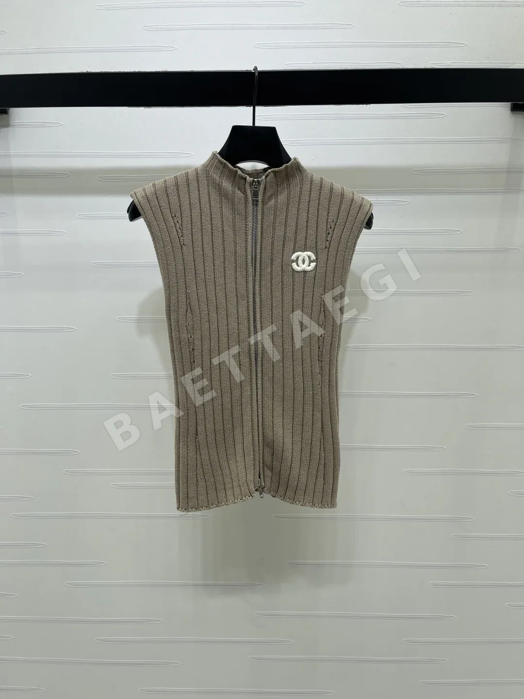 샤넬 스탠드 카라 세로 골지 니트 베스트 154631