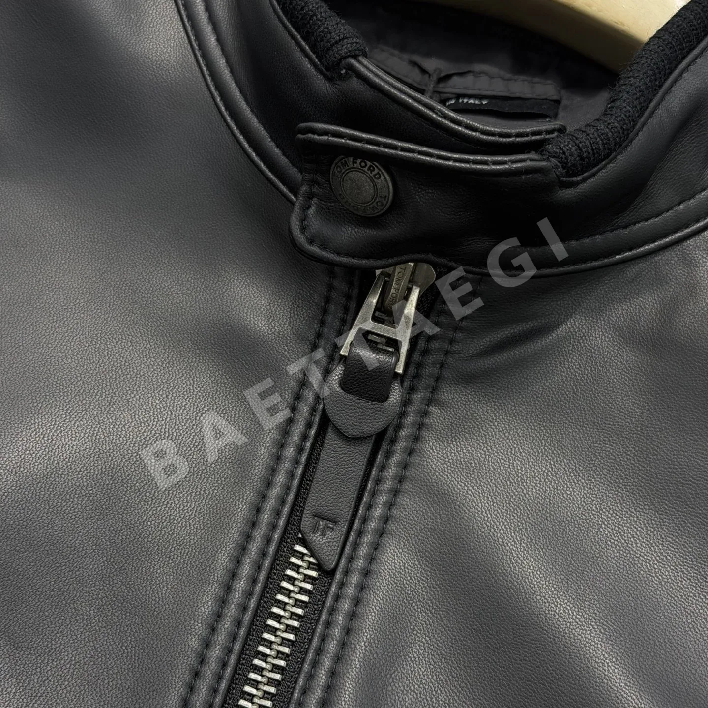톰포드 남성 블랙 가죽 자켓 상세 이미지 7