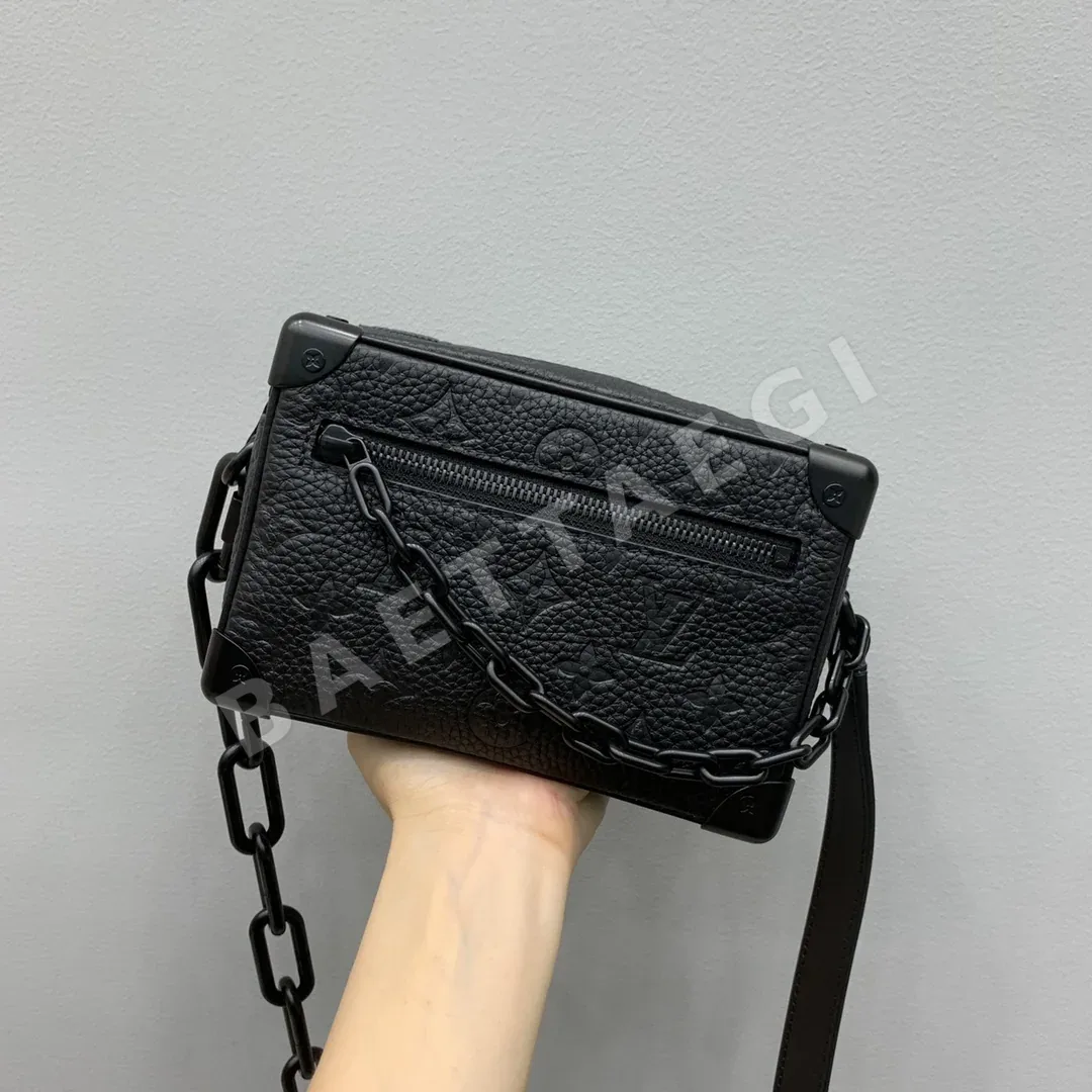 루이비통 미니 소프트 트렁크 가방 M55702