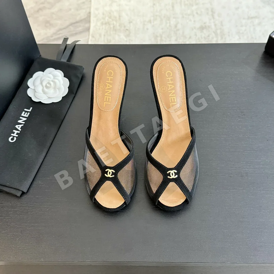 샤넬 메시 레이스 더블 C 하이힐 슬리퍼 105132