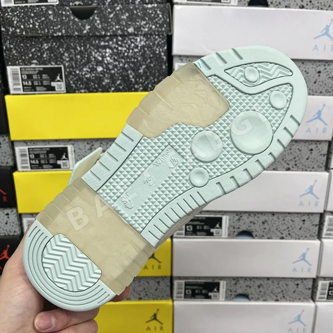오프화이트 아웃 오브 오피스 OOO 로우 탑스 아이보리 블루 202404 Off White Out Of Office OOO Low Tops 상세 이미지 3