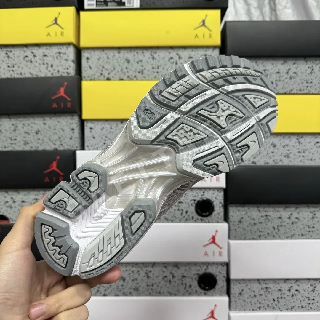 아식스 [LZ] 젤 카야노 14 1202A056-113 200579 Asics Gel-Kayano 14 상세 이미지 7