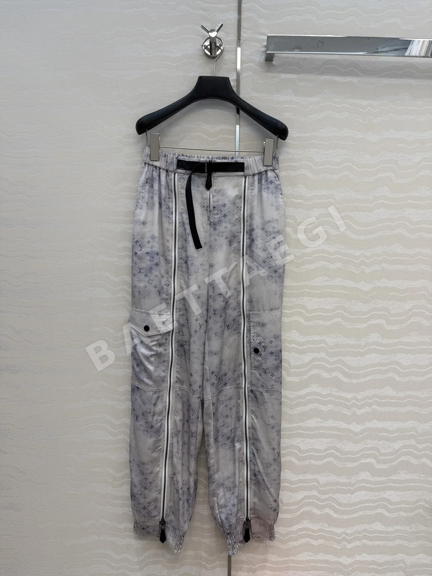 루이비통 모노그램 실크 하렘 바지 73837