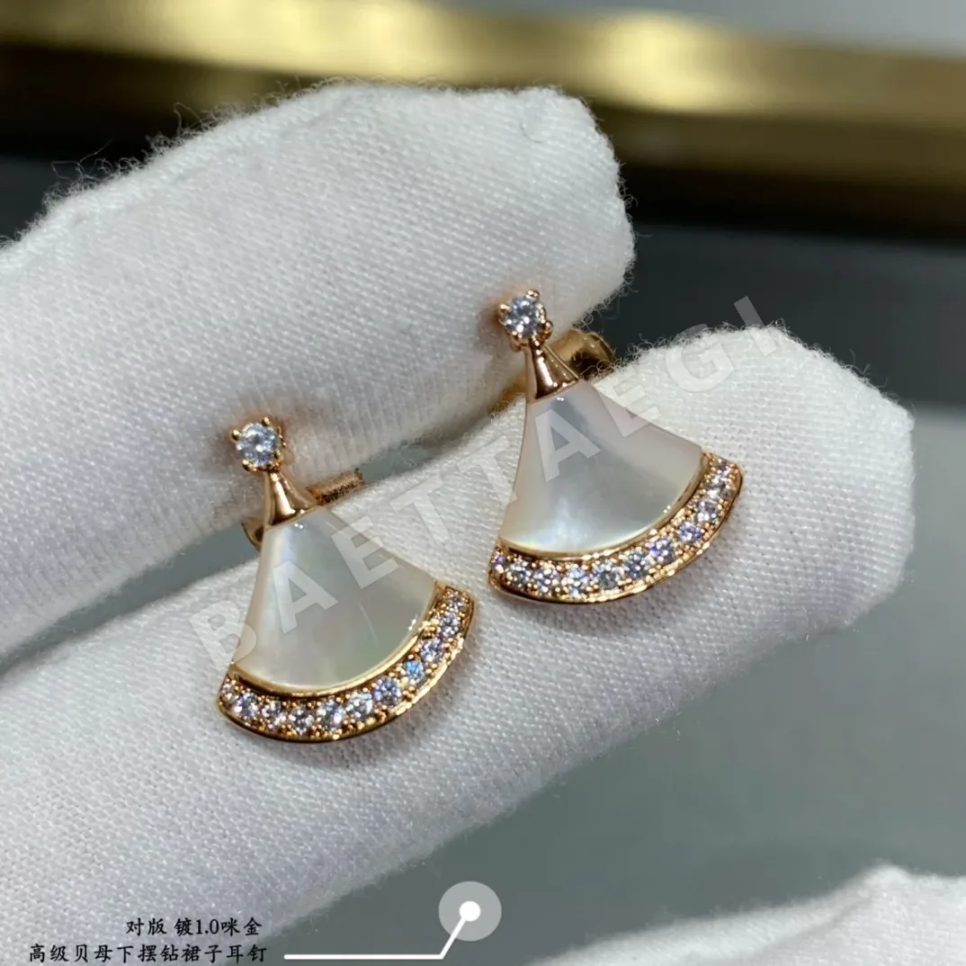 불가리 디바즈 드림 마더오브펄 다이아몬드 귀걸이 상세 이미지 8