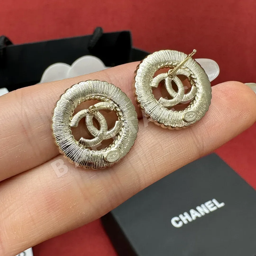 샤넬 24K 풀 다이아몬드 라운드 후프 더블 C 귀걸이 상세 이미지 5