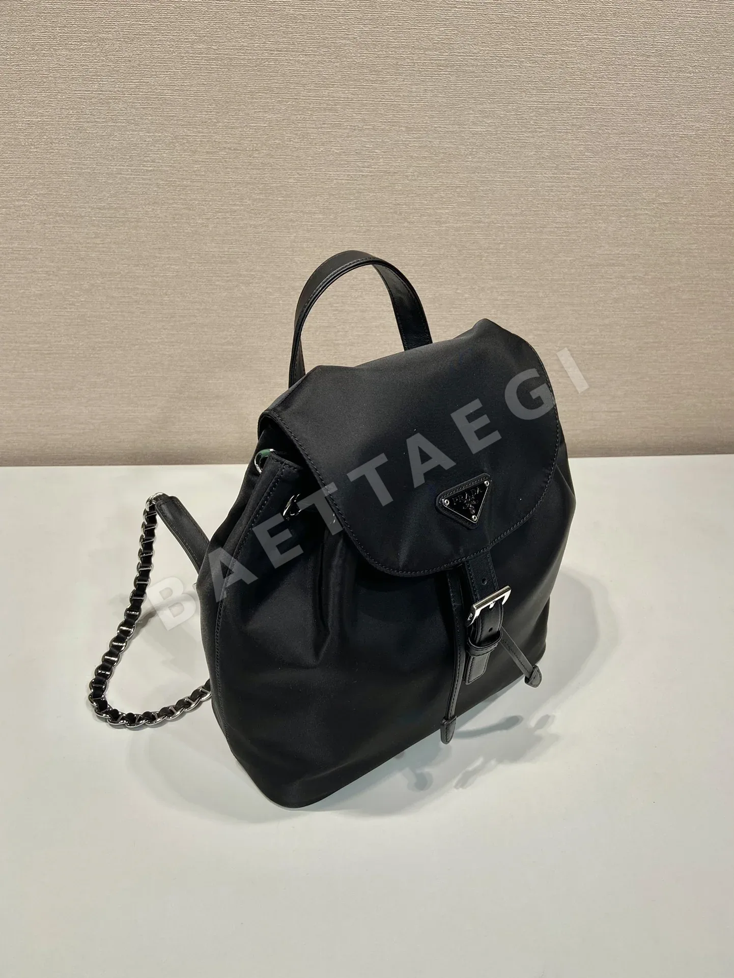 프라다 나일론 카프스킨 백팩 1BZ831 상세 이미지 3