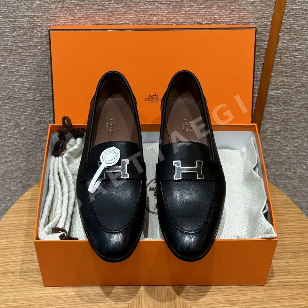 에르메스 로얄 로퍼 블랙 가죽 드립 구루 버클 165669