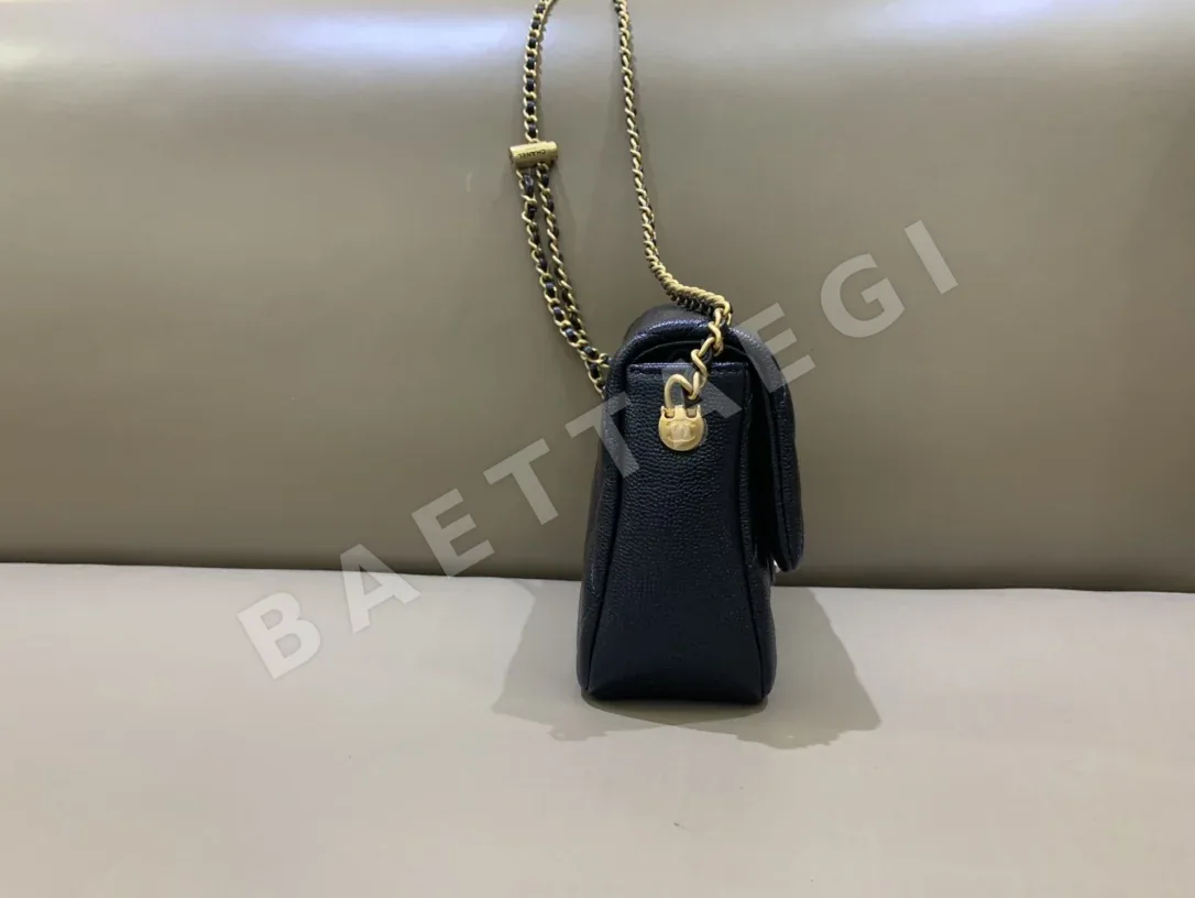 샤넬 블루블랙 가방 상세 이미지 4