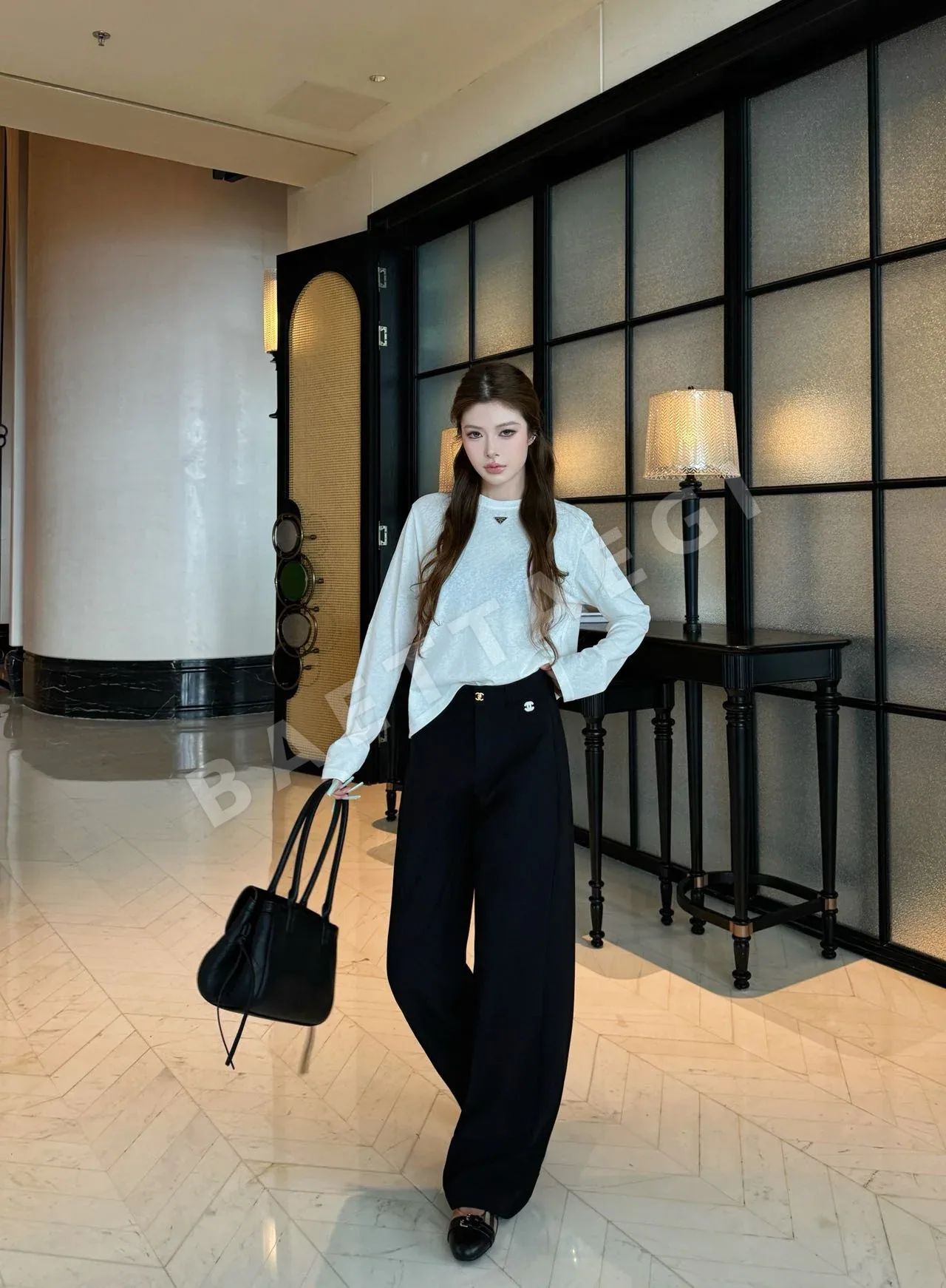 샤넬 다크 그레이 드레이프 와이드 레그 바지 상세 이미지 4