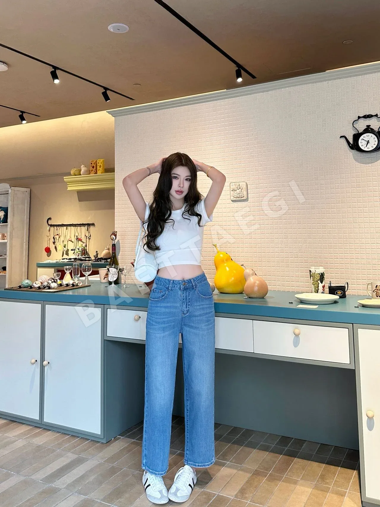 로에베 스트레이트 레그 크롭 여성 바지 117041