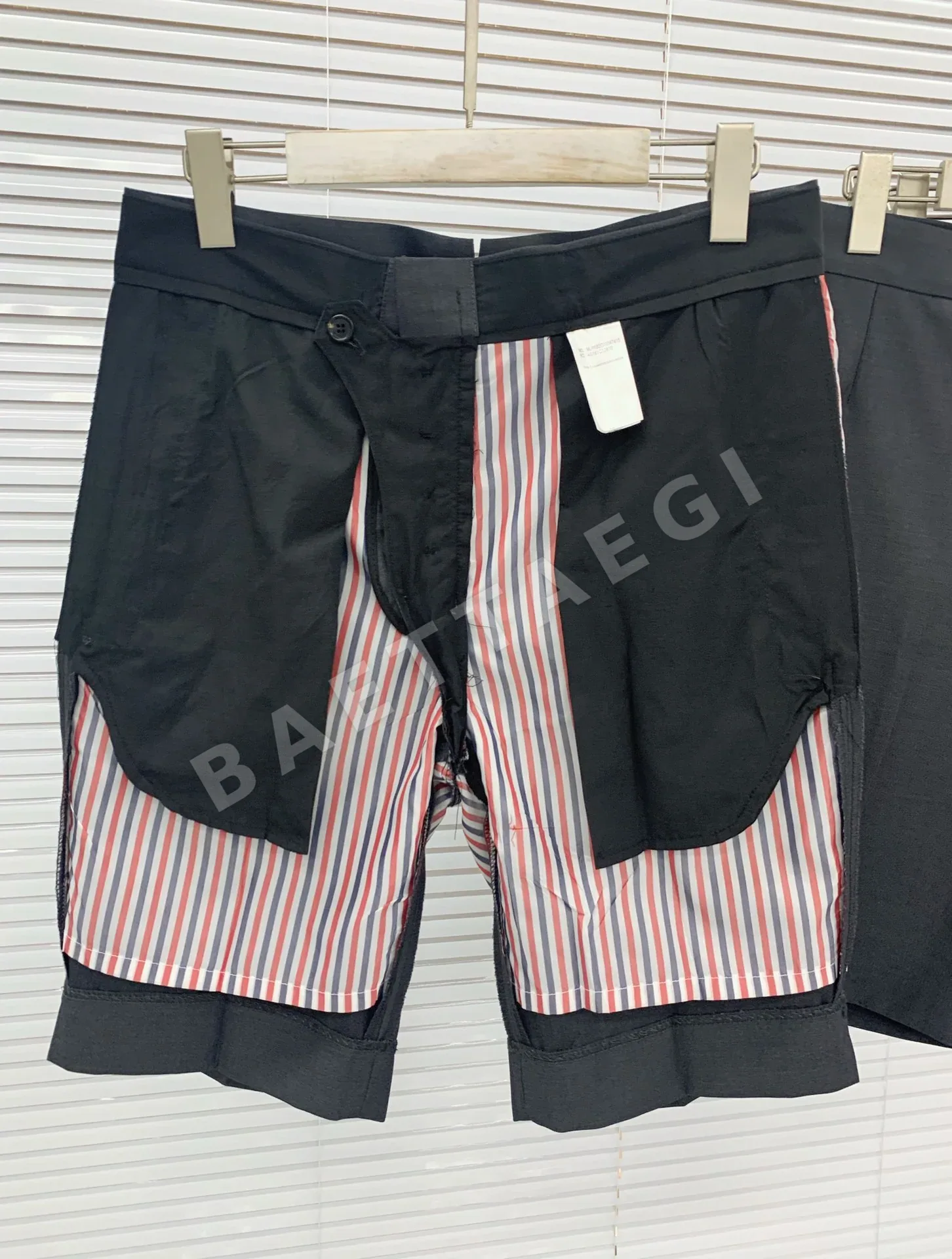 톰브라운 클래식 남성 반바지 상세 이미지 8