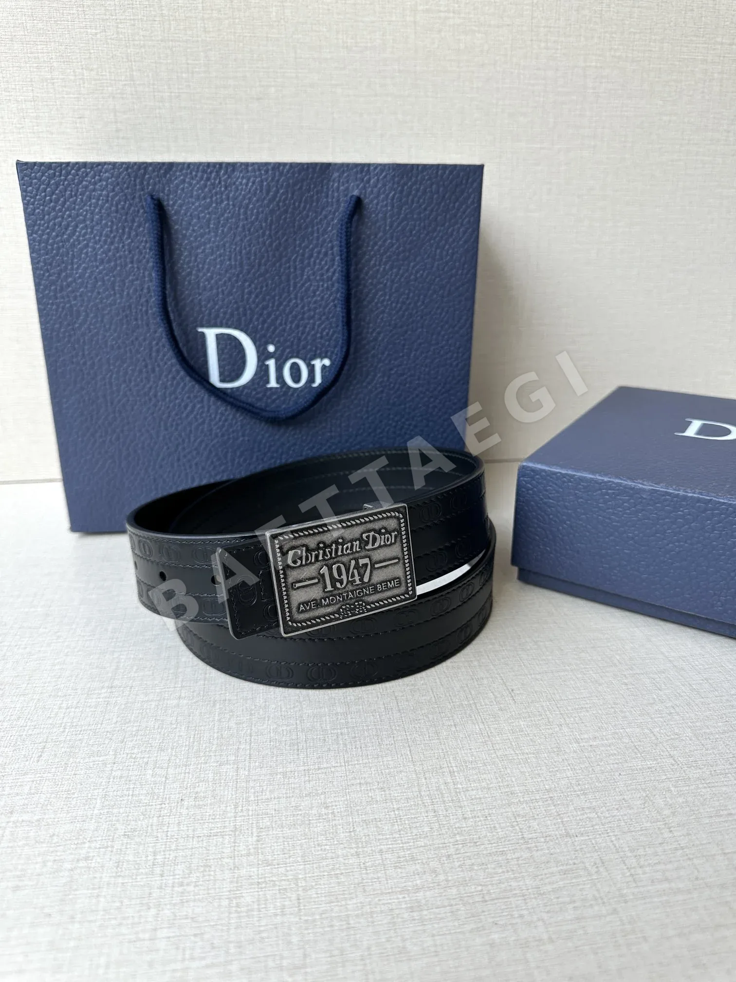 디올 리버시블 엠보싱 CD 로고 벨트 상세 이미지 8