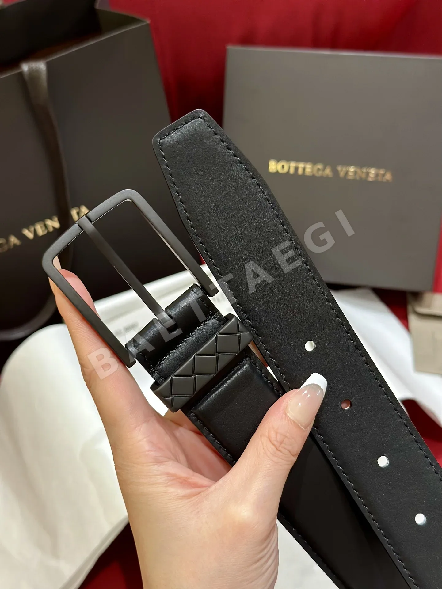 보테가베네타 카프스킨 벨트 상세 이미지 5