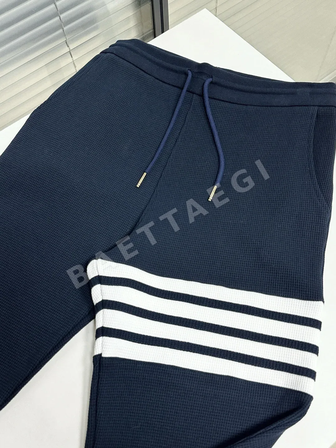 톰브라운 면 와플 남성 바지 상세 이미지 5