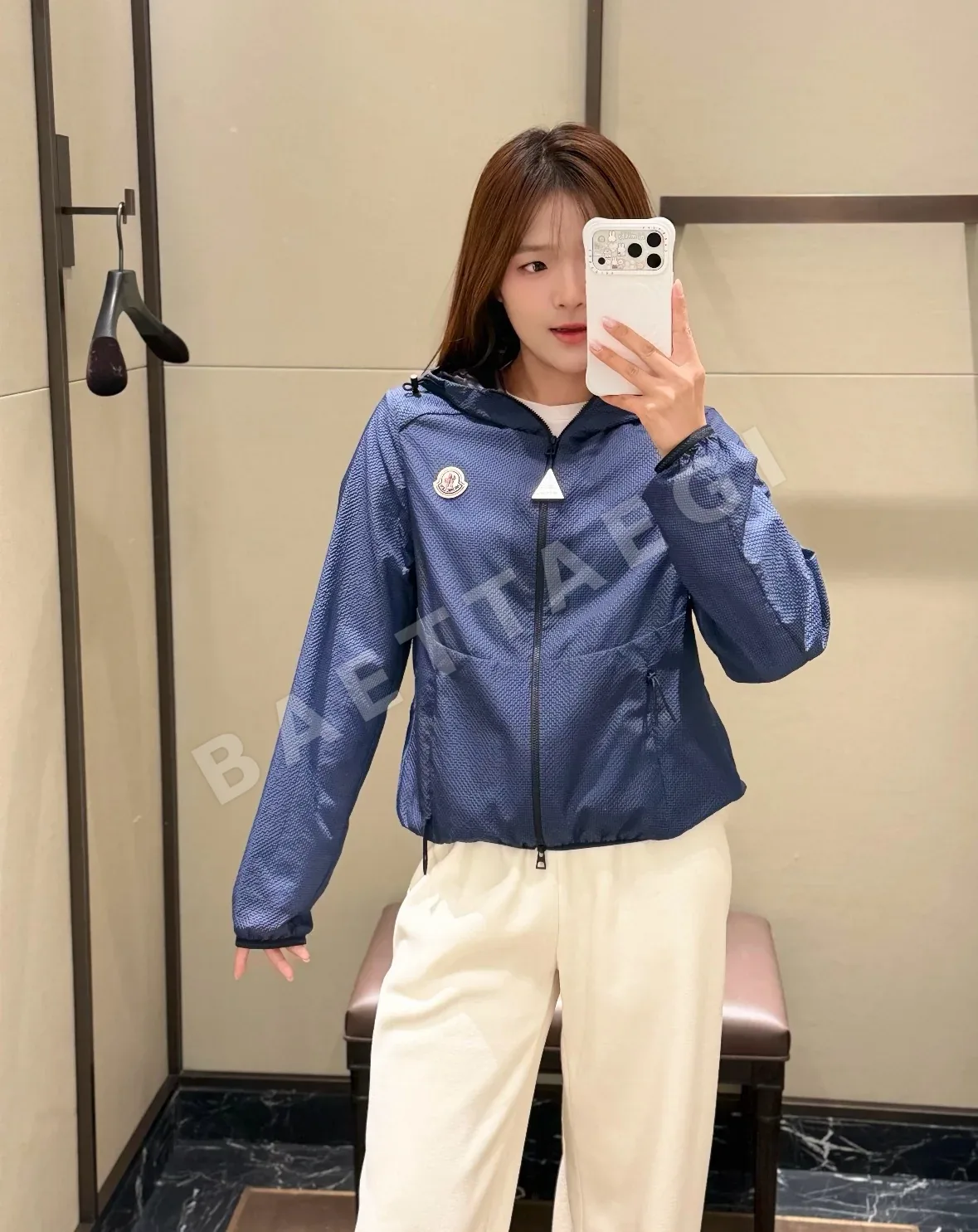 몽클레르 후드 크롭 자켓 여성용 상세 이미지 9